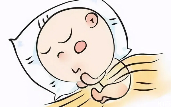 婴儿侧睡的正确姿势图解，宝宝头往后仰、爱蜷缩都不正确