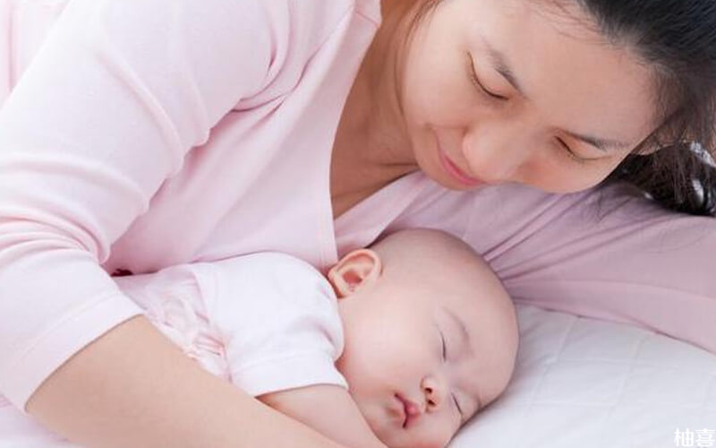 防止新生儿吐奶的方法
