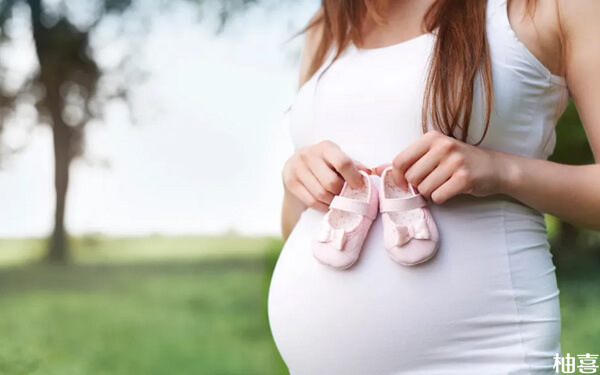 胎儿不入盆危害真不小，3大影响孕妈千万不可轻视