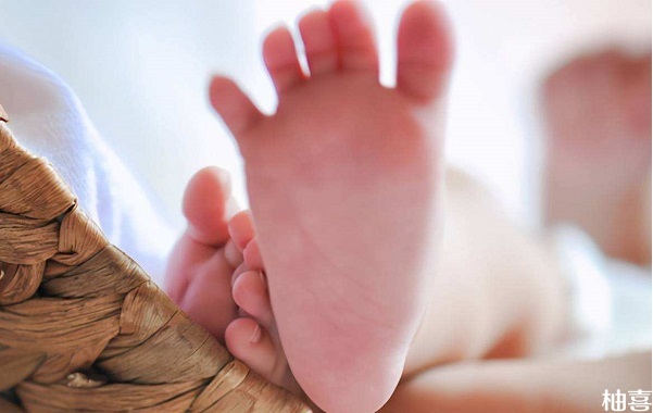 脚长11cm的一岁半宝宝冬天穿多大码的鞋子合适？