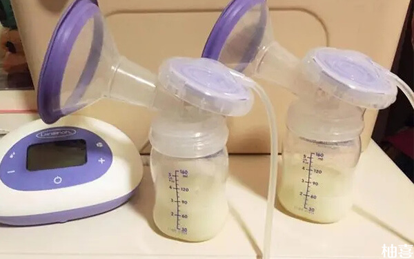 第一次开奶用吸奶器能不能把奶吸通排空?