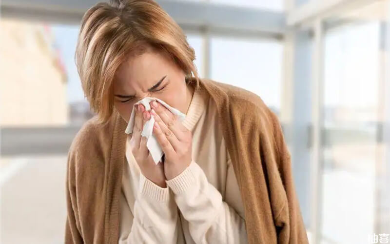移植后感冒发烧会引起打喷嚏的症状
