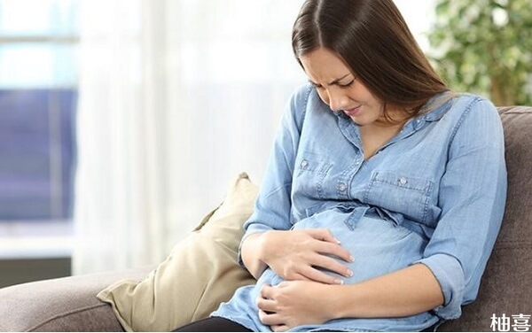 孕期胎动像拽肠子一样是不是胎盘早剥？