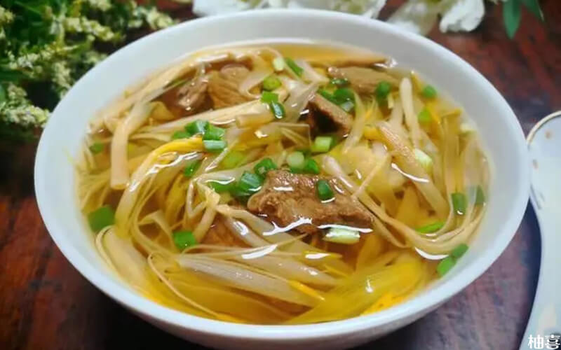 黄花菜瘦肉汤