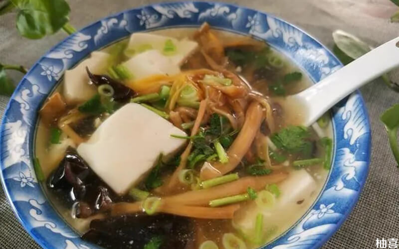 花黄菜豆腐汤