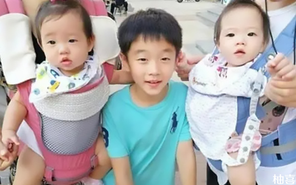 为什么杨云二胎生的双胞胎女儿是试管婴儿?