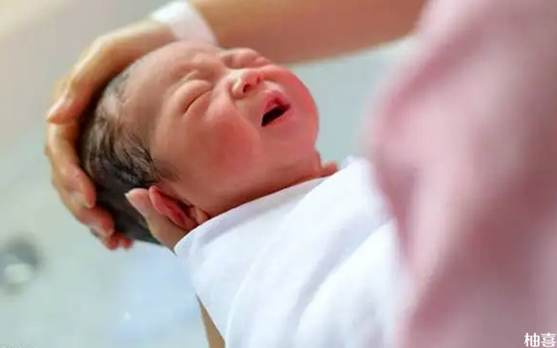 新生儿刚出生的样子