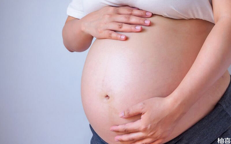 怀孕肚子中线是妊娠线