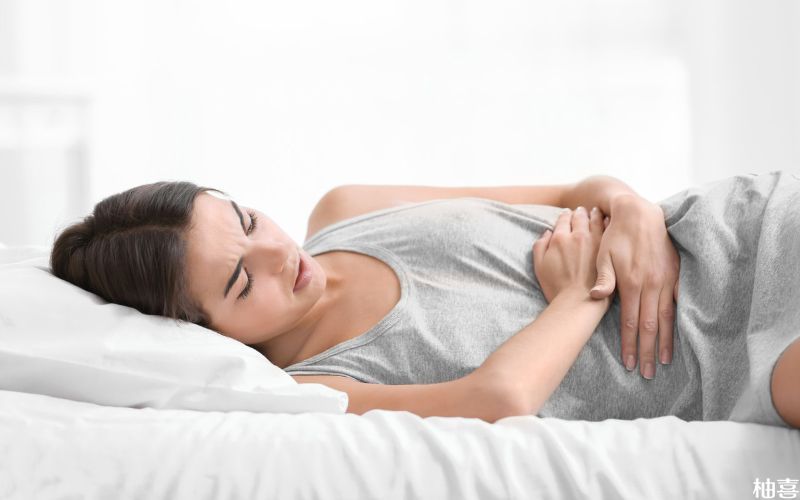 女性腰酸背痛建议卧床休息