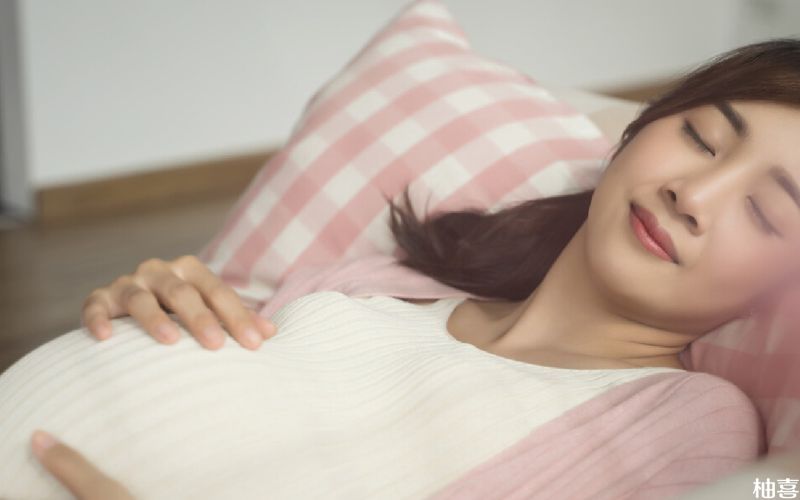 侧躺睡觉会影响胚胎发育