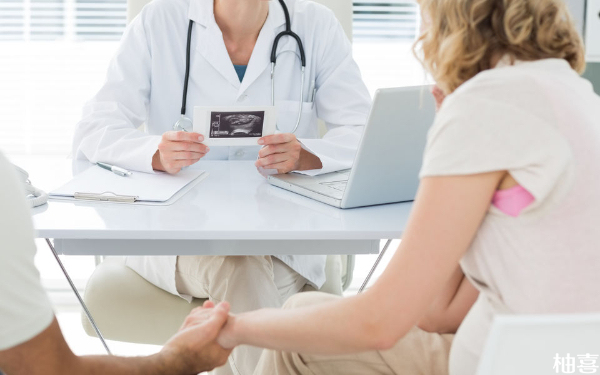 医生说子宫偏小内膜0.9也不能怀孕要做三代试管是真的吗？