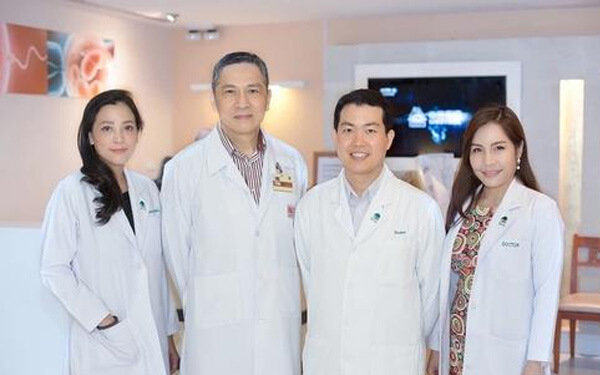 泰国BNH医院找哪个医生，维瓦还是查隆?