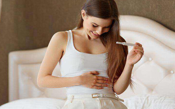 宫外孕早期症状有哪些，上吐下泻算吗？