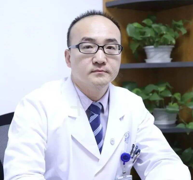 上海仁济医院副主任医师-陈向锋