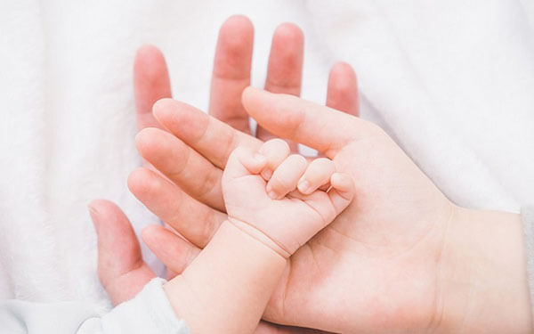 2个月宝宝攒肚子前有哪些征兆？