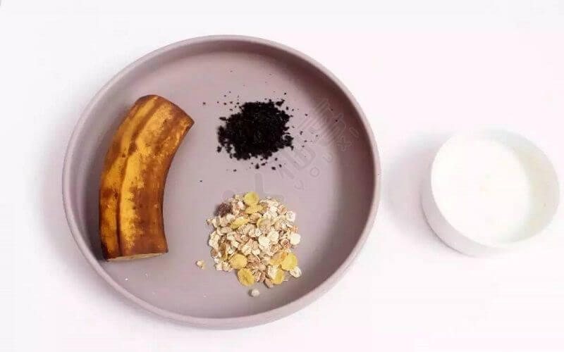 香蕉燕麦粥可以帮助排便