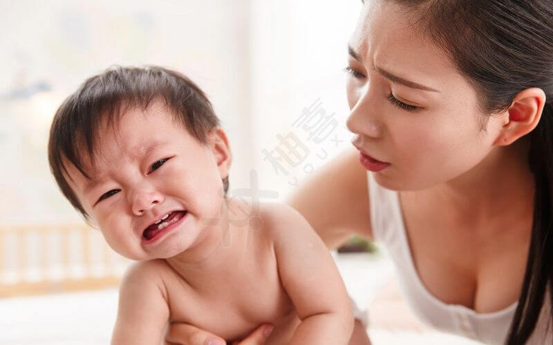 宝宝小时候很容易出现咳嗽的问题