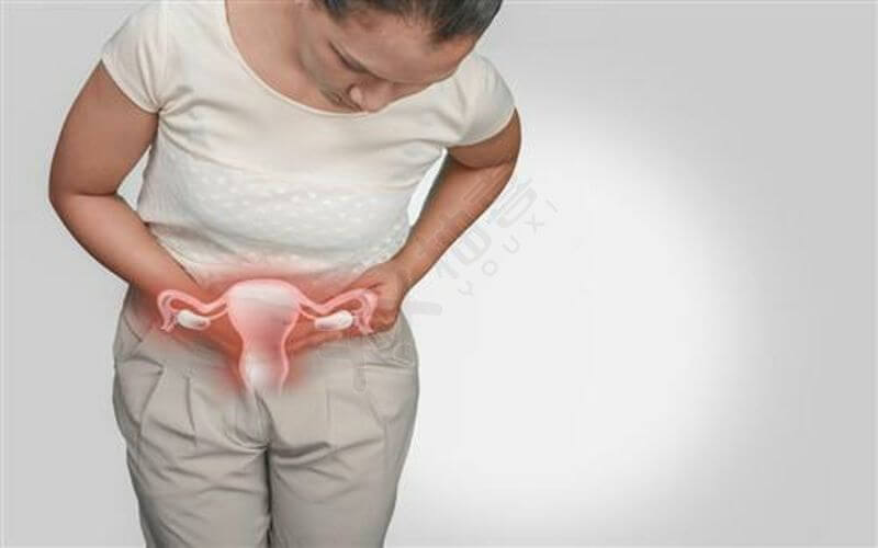 女性腹部被压迫造成卵巢破裂