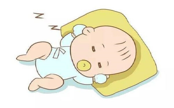 解锁新生儿的睡觉姿势，不正确斜视、窒息都是有可能的