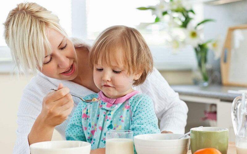改善宝宝挑食父母需做好榜样