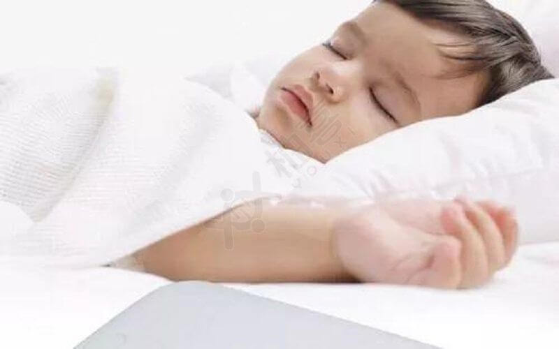 婴儿一般3个月就可以睡枕头了