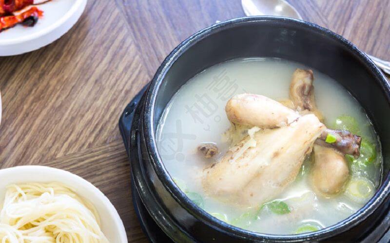 鸽子肉最常见的做法就是煲汤