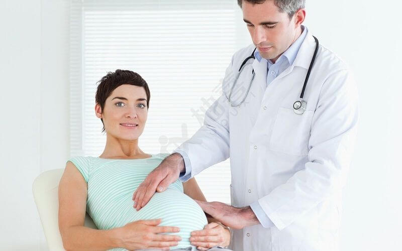每个女性在孕期共有8天产检假