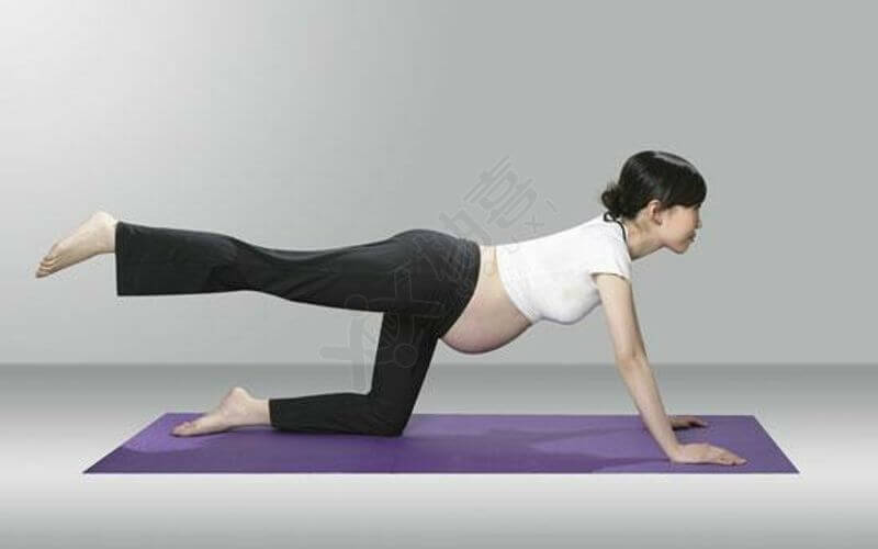孕期瑜伽有助于顺产