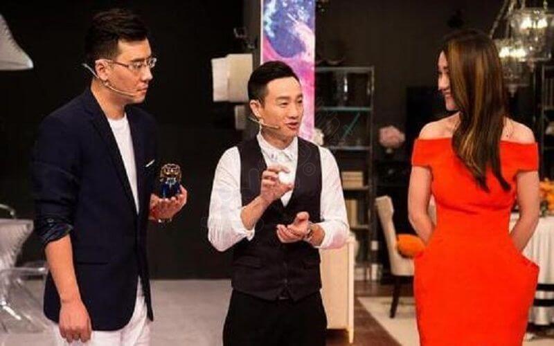 杨威在节目中表示妻子怀二胎