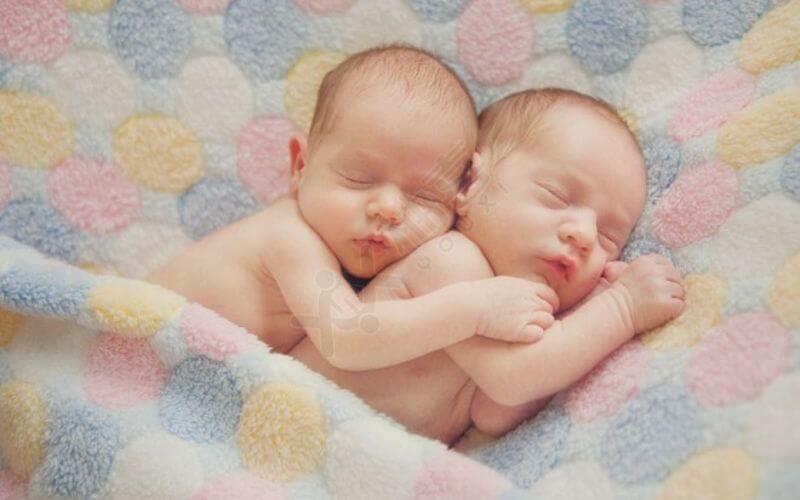 双胞胎宫腔内有两个妊娠囊