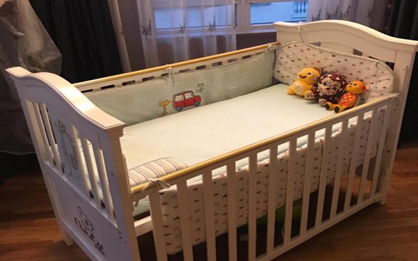 英式婴儿床的4大优点,用过的妈咪都说好!(附视频教程)