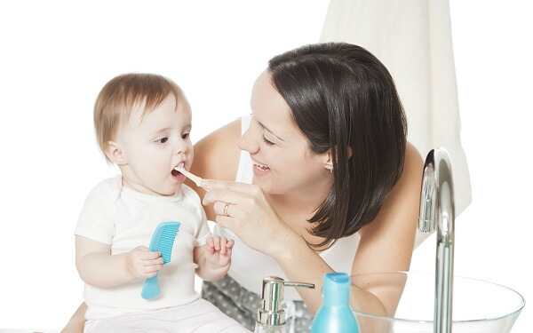 牙缝清洁到底有多重要，就此谈谈关于宝宝牙齿清洁那些事