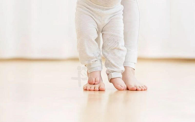 宝宝学走路的最佳时间是11—14个月