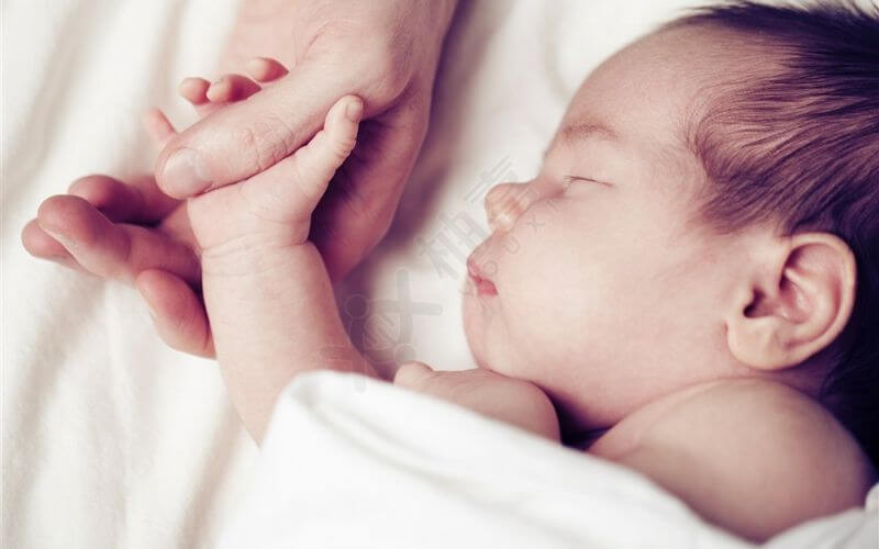 奶粉激素超标会导致宝宝性早熟