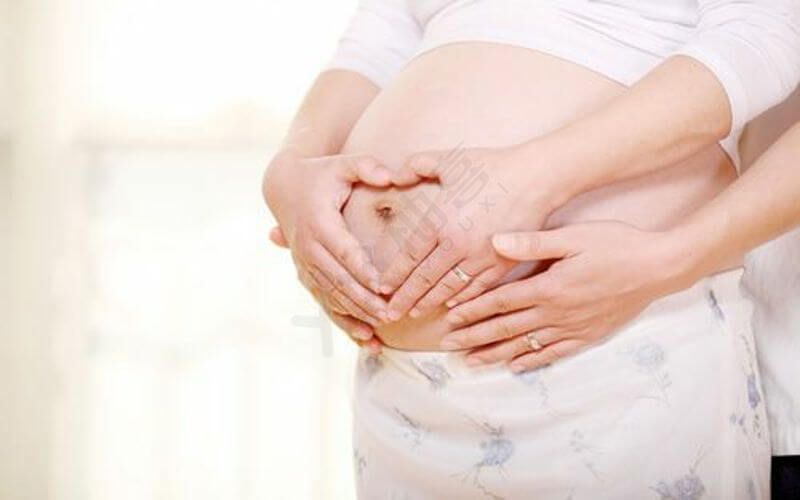 48岁女性自然受孕的成功率低