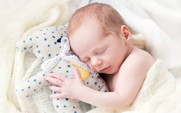 3天新生儿患败血症的4个早期表现，附图片，宝妈要分清！