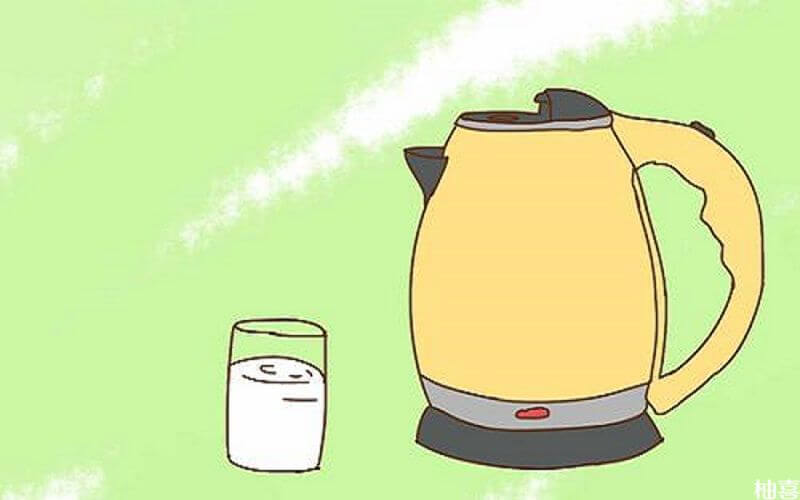 森永奶粉的冲泡比例是一平勺奶粉加20毫升的水