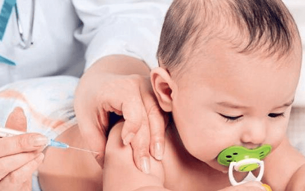 乙脑疫苗接种时间有规范，父母们应明确什么时候带宝宝打