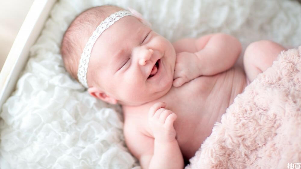 垫高睡会导致新生儿呼吸不畅