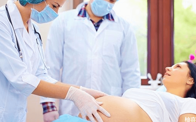 孕妇检查胎儿胎心