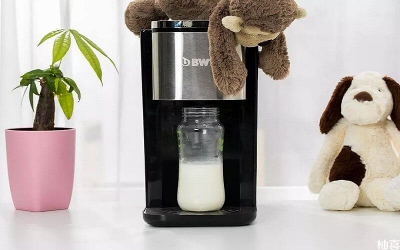 宝宝喝温奶器二次加热的奶粉容易引发腹泻