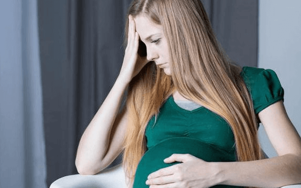 孕妇烧心跟这5个原因有关，孕吐、饮食不当均可导致！