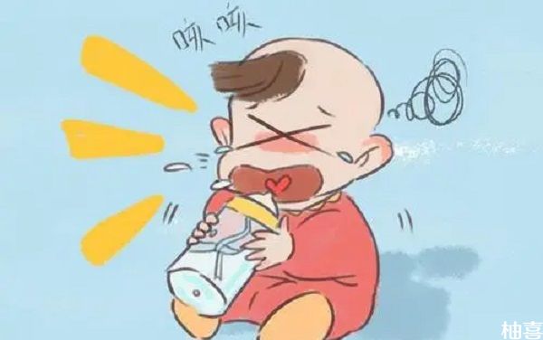 婴儿呛奶后有什么方法可以帮他从鼻子里清理出来？