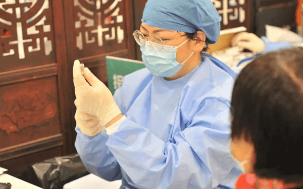为何有谣言称上海叫停新冠疫苗接种?