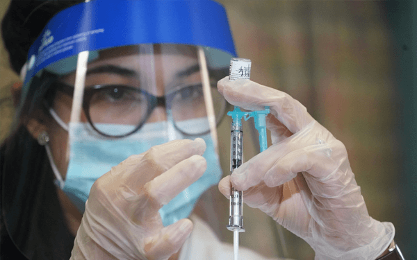 预约时如何选择新冠疫苗的不同类型?