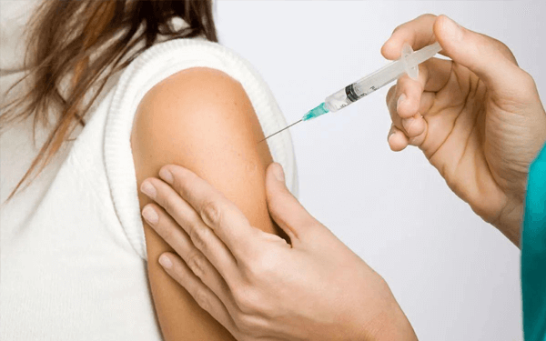 新冠疫苗第一针打左臂第二针要换手打右臂吗?