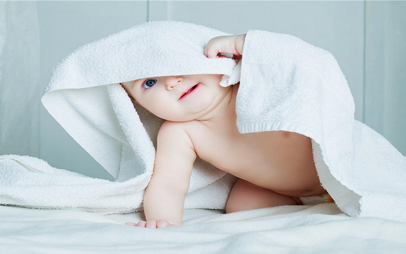 半岁以上的宝宝可以涂婴幼儿防晒霜