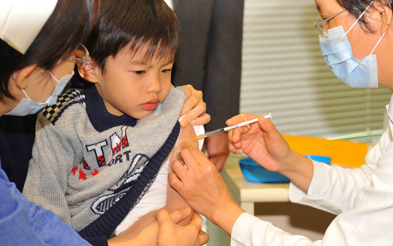 小孩接种流感疫苗