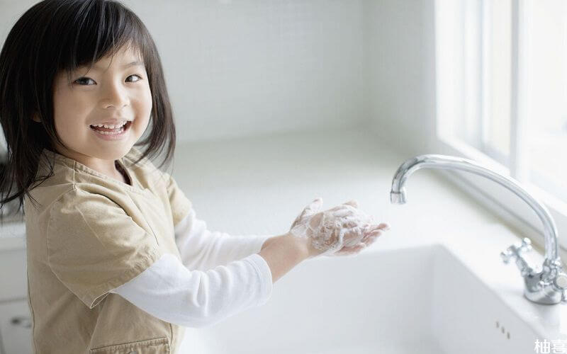 选择宝宝洗手液品牌要结合多种因素