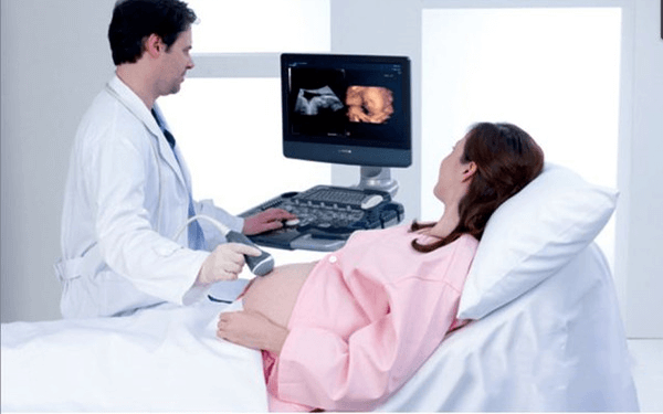 孕妇在做彩超时医生问一胎二胎是在暗示生男女吗？